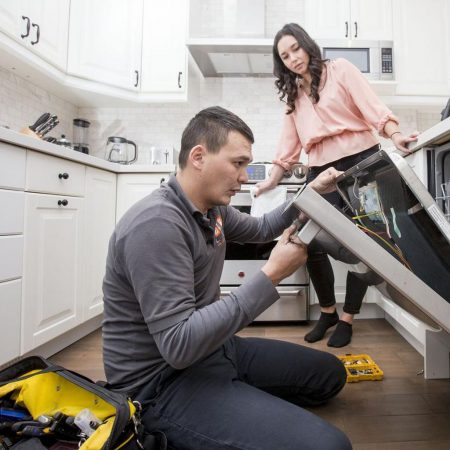 The Pros and Cons of Hiring a Home Repair Service